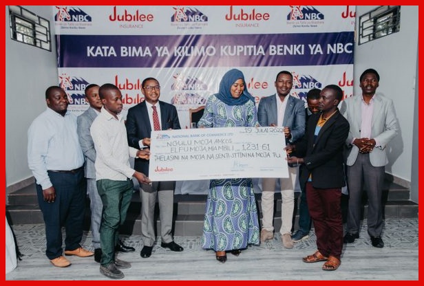 Benki ya NBC Yamwagiwa Sifa kwa Kutoa Fidia ya Bima ya Mazao kwa Wakulima wa Tumbaku Tabora