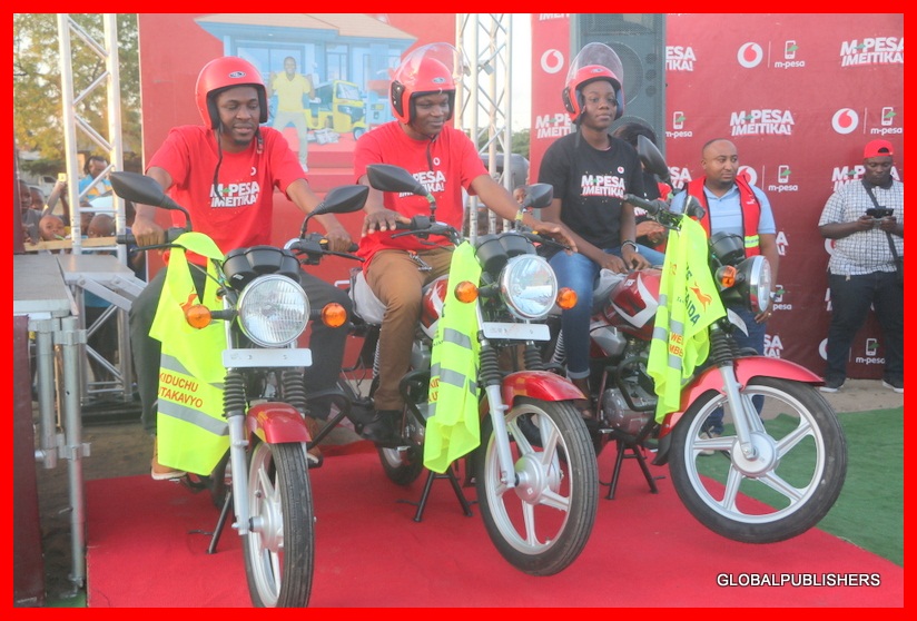 Washindi wa M Pesa Imeitika Walivyokabidhiwa Bodoboda na Bajaj, Nyumba Yasubili Mshindi - Global Publishers
