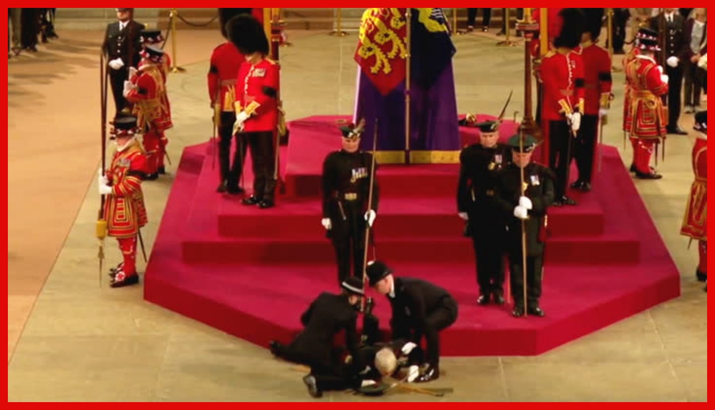 Awekwa Chini ya Ulinzi kwa Kosa la Kulisogelea Jeneza la Malkia Elizabeth II