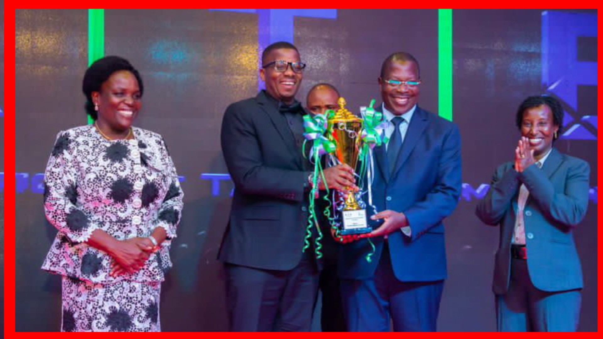 Makamu wa Rais Dkt. Mpango Akabidhi Tuzo Kwa NMB ya Mwajiri bora wa mwaka 2022    - Global Publishers