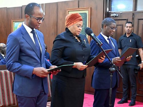 Rais Samia Awapisha Viongozi Wateule Ikulu Chamwino - Global Publishers