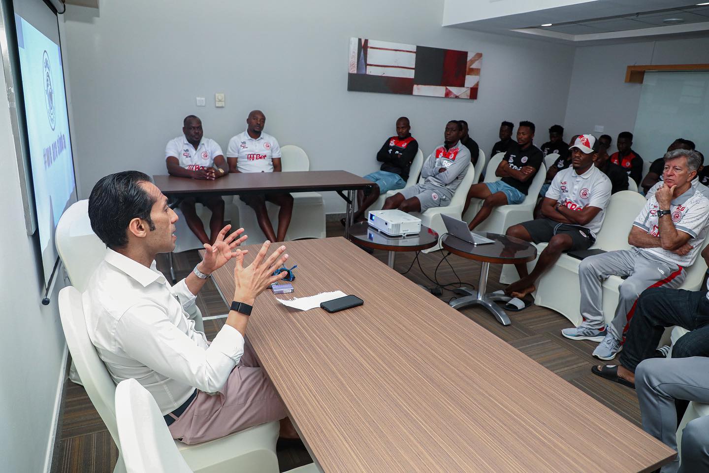 Simba Yapanga Mikakati Ya Ubingwa Afrika Wakutana na Mohammed Dewji Dubai - Global Publishers