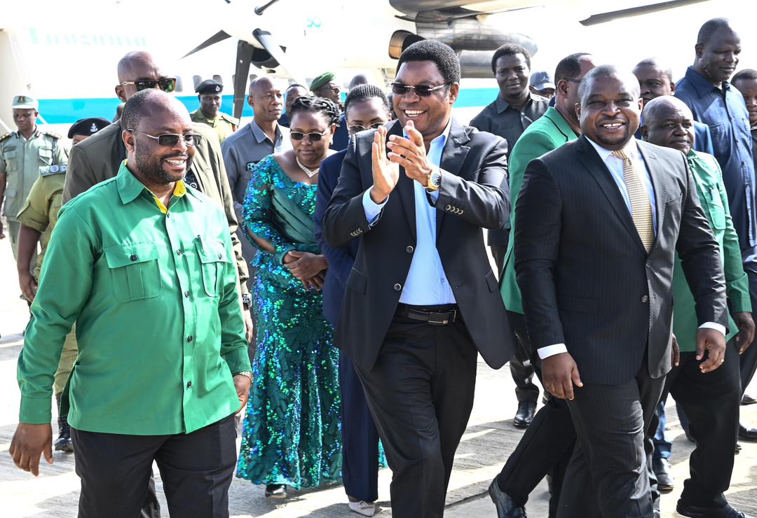 Waziri Mkuu Kassim Majaliwa Aanza Ziara Mkoani Songwe, Azindua Hospitali - Global Publishers