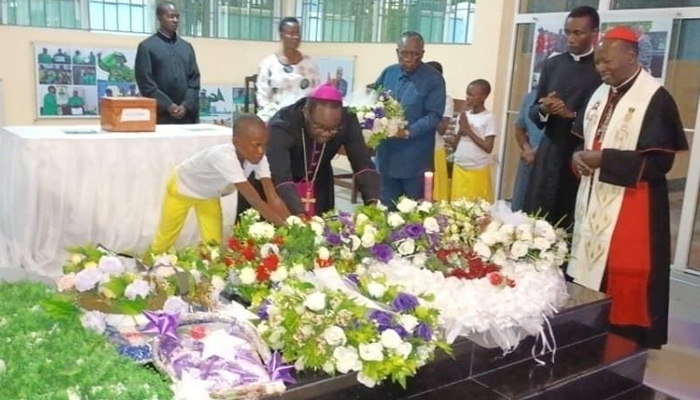 Kadinali Polykarp Pengo Atembelea Kaburi la JPM Wilayani Chato - Global Publishers