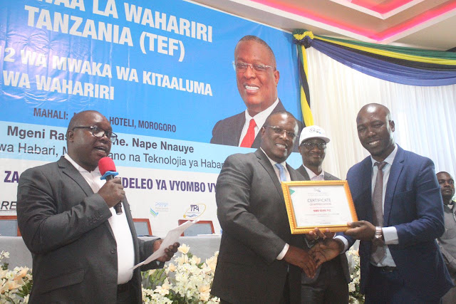 Wahariri Waishukuru NMB Ufunguzi Mkutano Wa 12 - Global Publishers