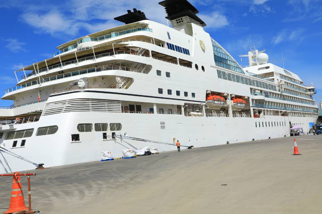 Meli Kubwa ya Kitalii ya Seaborn Yawasili Dar Ikiwa na Watalii 715 Wa Royal Tour - Global Publishers