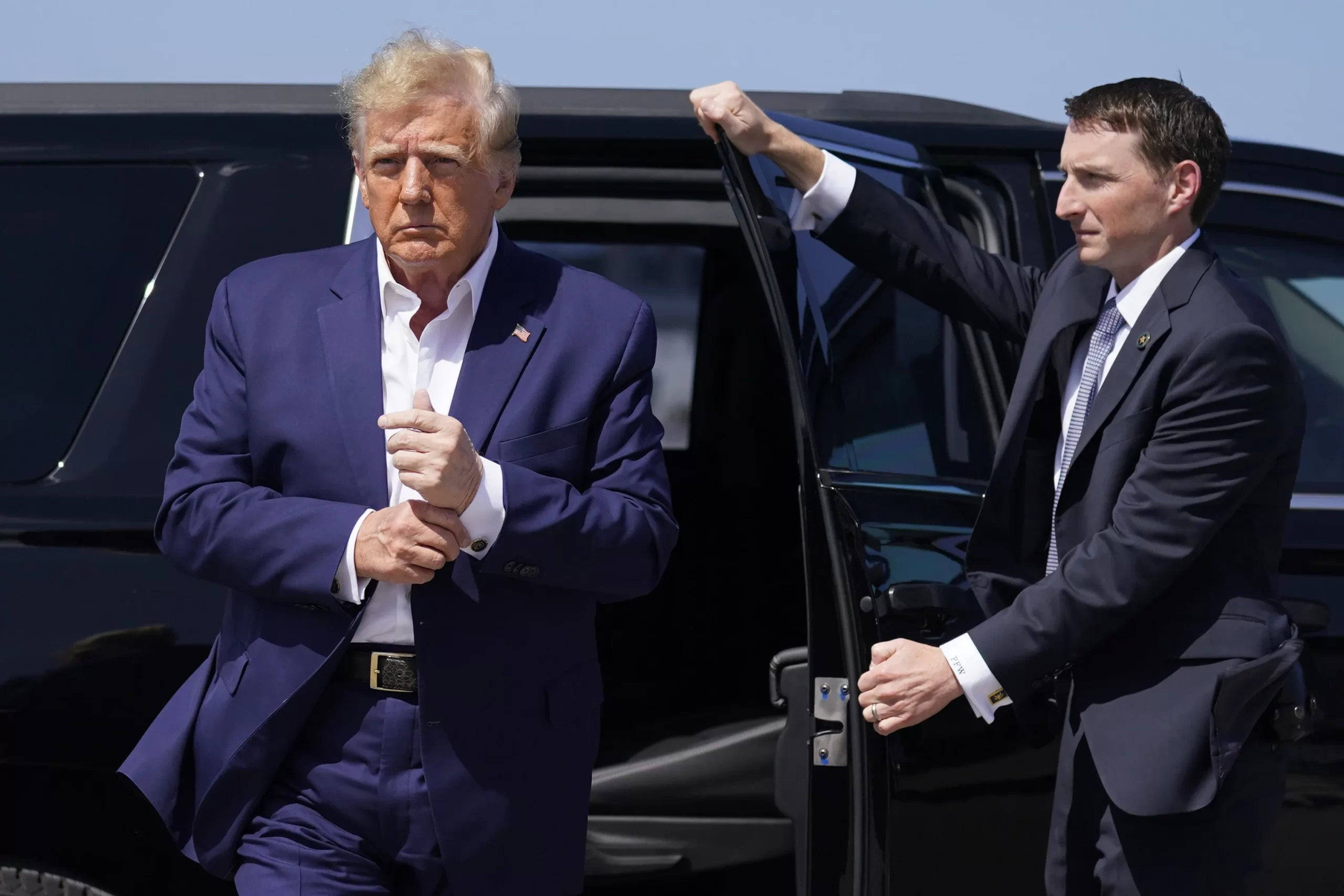 Trump Kupanda Kizimbani Jijini New York Kusomewa Mashtaka Yanayomkabili - Global Publishers