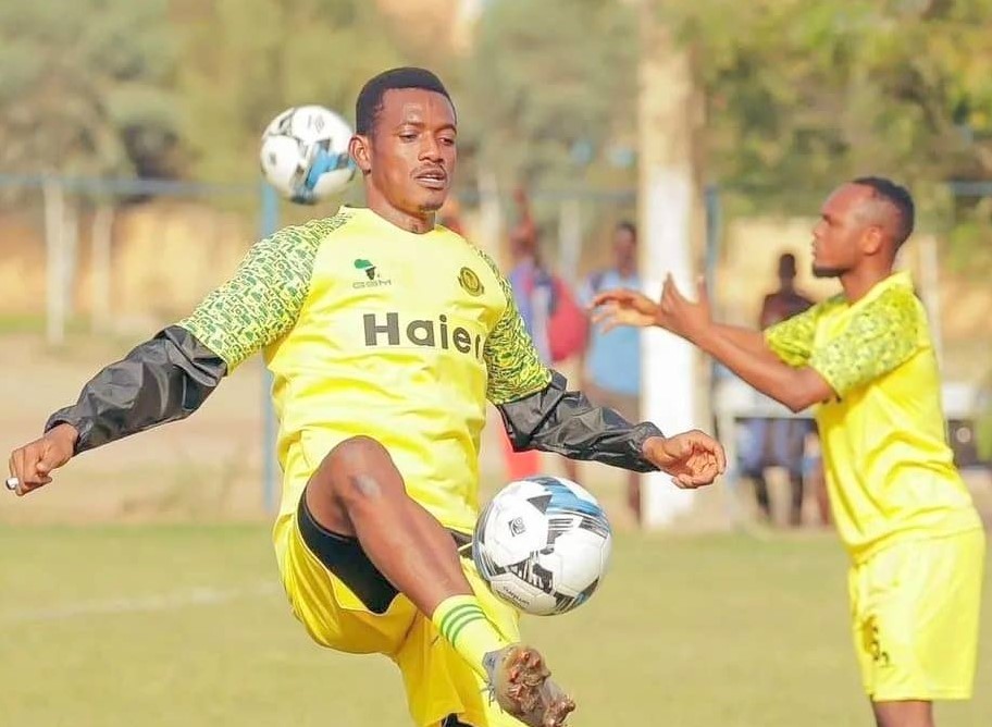 Beki Yanga Mamadou Doumbia Afiwa na Baba Yake Mzazi - Global Publishers