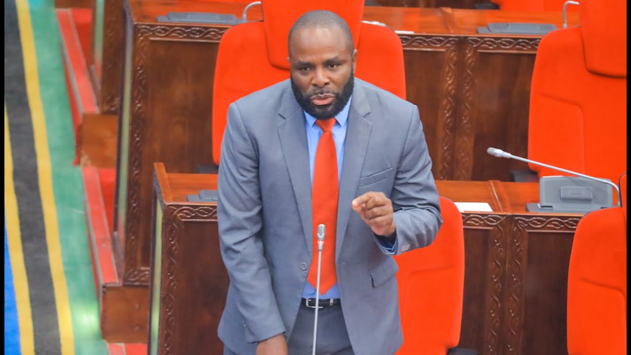 Shigongo Ampongeza Mkurugenzi wa Halmashauri ya Wilaya ya Buchosa - Global Publishers