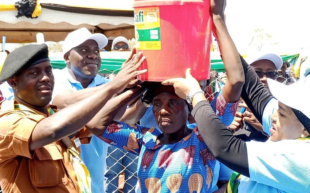 Mwenge wa Uhuru Wazindua Mradi wa Maji wa Shilingi Milioni 300 Itilima - Global Publishers