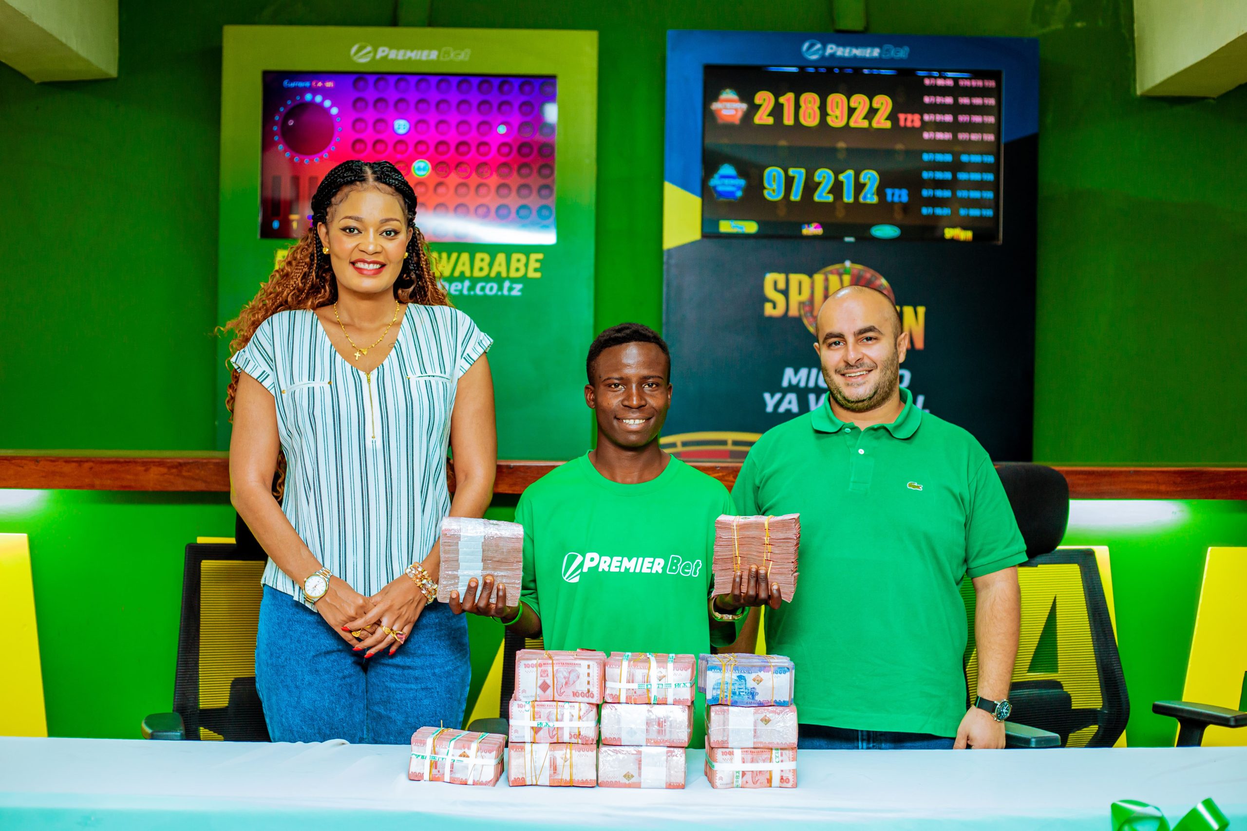 JE, WEWE NDIE KIJANA AFUATAE MWENYE BAHATI ZAIDI NCHINI TANZANIA? - Global Publishers