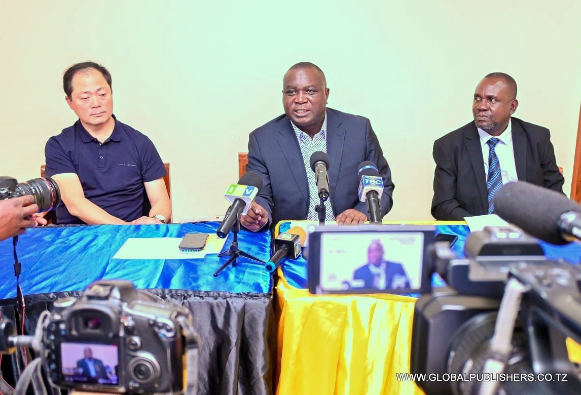 Makalla amtaka mkandarasi kuikabidhi MV Mwanza Agosti