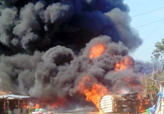 Lori la Kubeba Mafuta Laanguka na Kuwaka Moto Kimara Kibo Dar – Video - Global Publishers