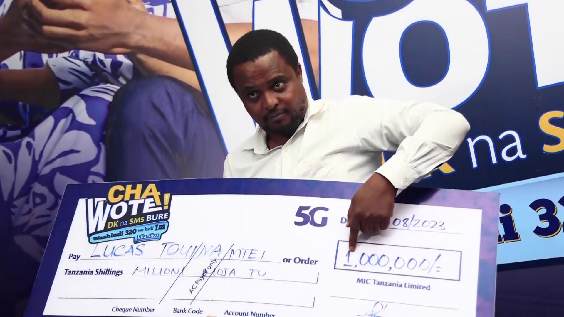Washindi Wa Kampeni ya Tigo Chawote Wapewa Chao - Global Publishers
