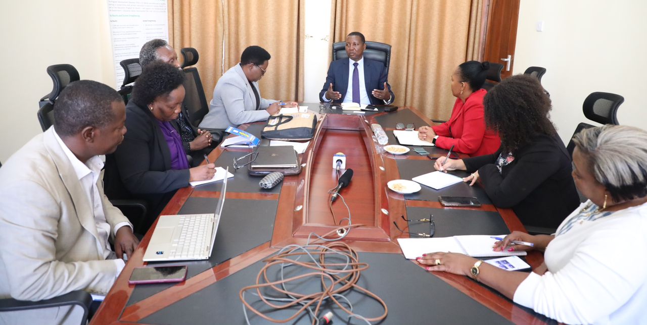 Prof. Mkenda Apongeza KCB Kwa Kuwezesha Vijana Kupata Mafunzo ya Amali