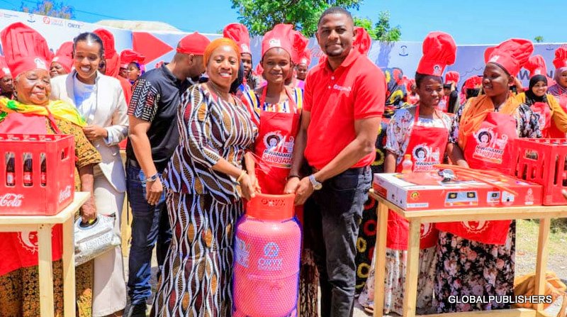 Waziri Ummy Mwalimu Akabidhi Mitungi Ya Gesi Ya Oryx 150 Na Majiko Yake Bure Kwa Wanawake Wajasiriamali - Global Publishers