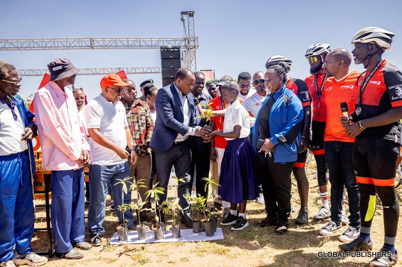 Msafara Wa Twende Butiama Wakamilika Kwa Mafanikio Baada Ya Siku 14 Za Kuhudumia Jamii Katika Elimu, Mazingira Na Afya - Global Publishers