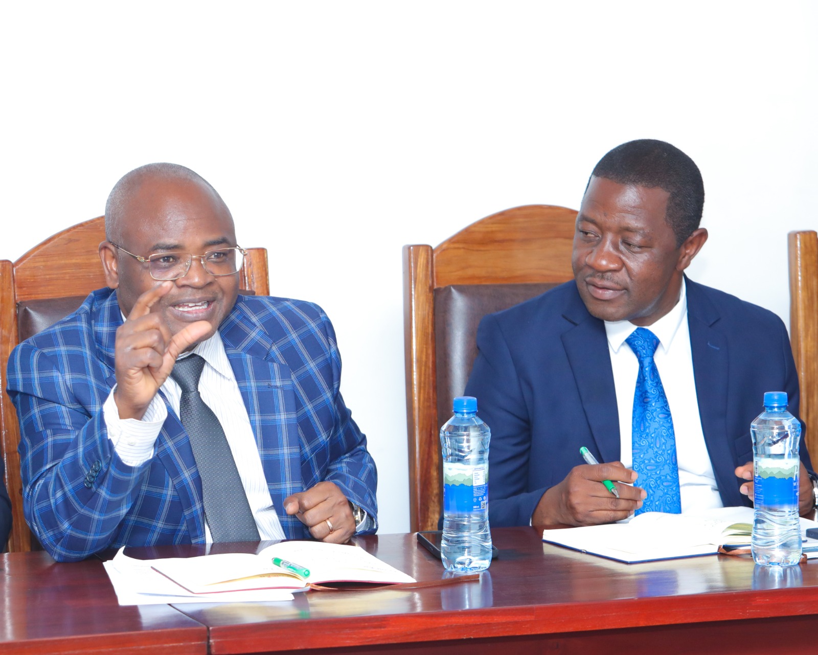 Waziri wa Mipango na Uwekezaji, Prof. Kitila Akutana na Waziri wa Mifugo na Uvuvi - Global Publishers