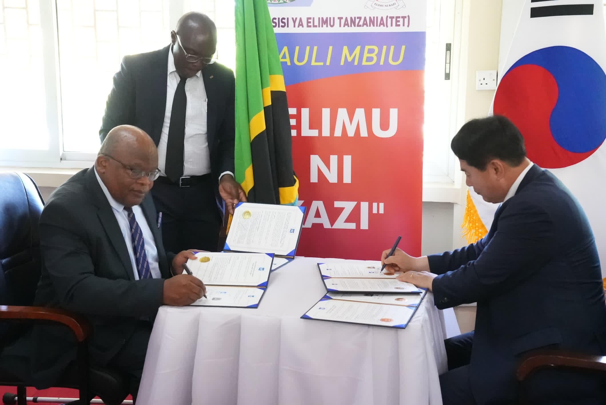 TET Na Korea Kusini  Wasaini Mkataba wa Miaka Mitatu  wa Kukuza TEHAMA Wa KLIC - Global Publishers