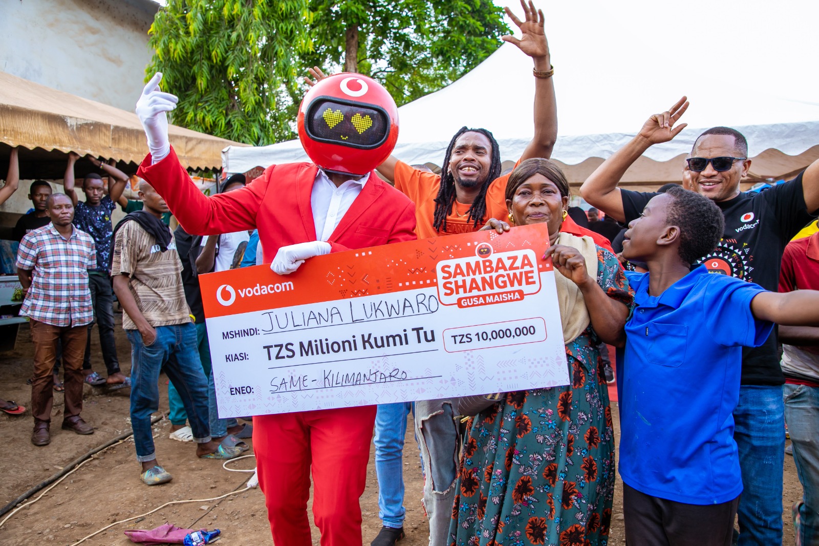 Vodacom Yakabidhi Bima Za Afya 200 Kwa Kinamama Na Watoto Kupitia ‘Sambaza Shangwe, Gusa Maisha’ - Global Publishers