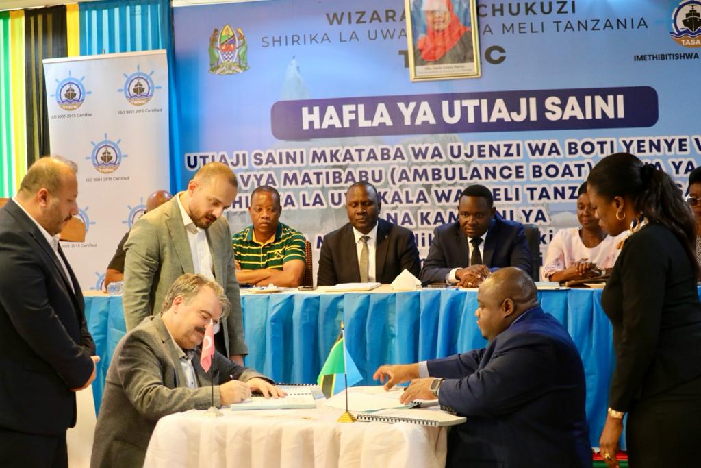 Kihenzile Amwakilisha Waziri Mbarawa Kushuhudia Utiaji Saini Ujenzi wa Boti ya Kubebea Wagonjwa - Global Publishers