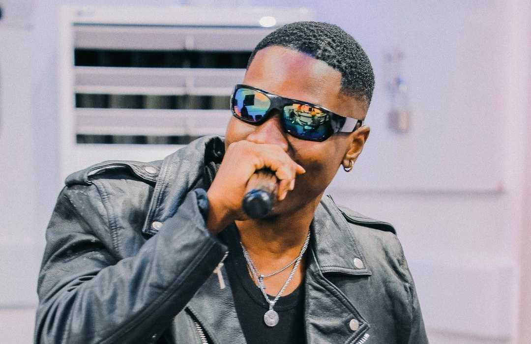 Barnaba, Meja Kunta, Kontawa Kukamua Shoo ya Nguvu kwa Wanavyuo - Global Publishers