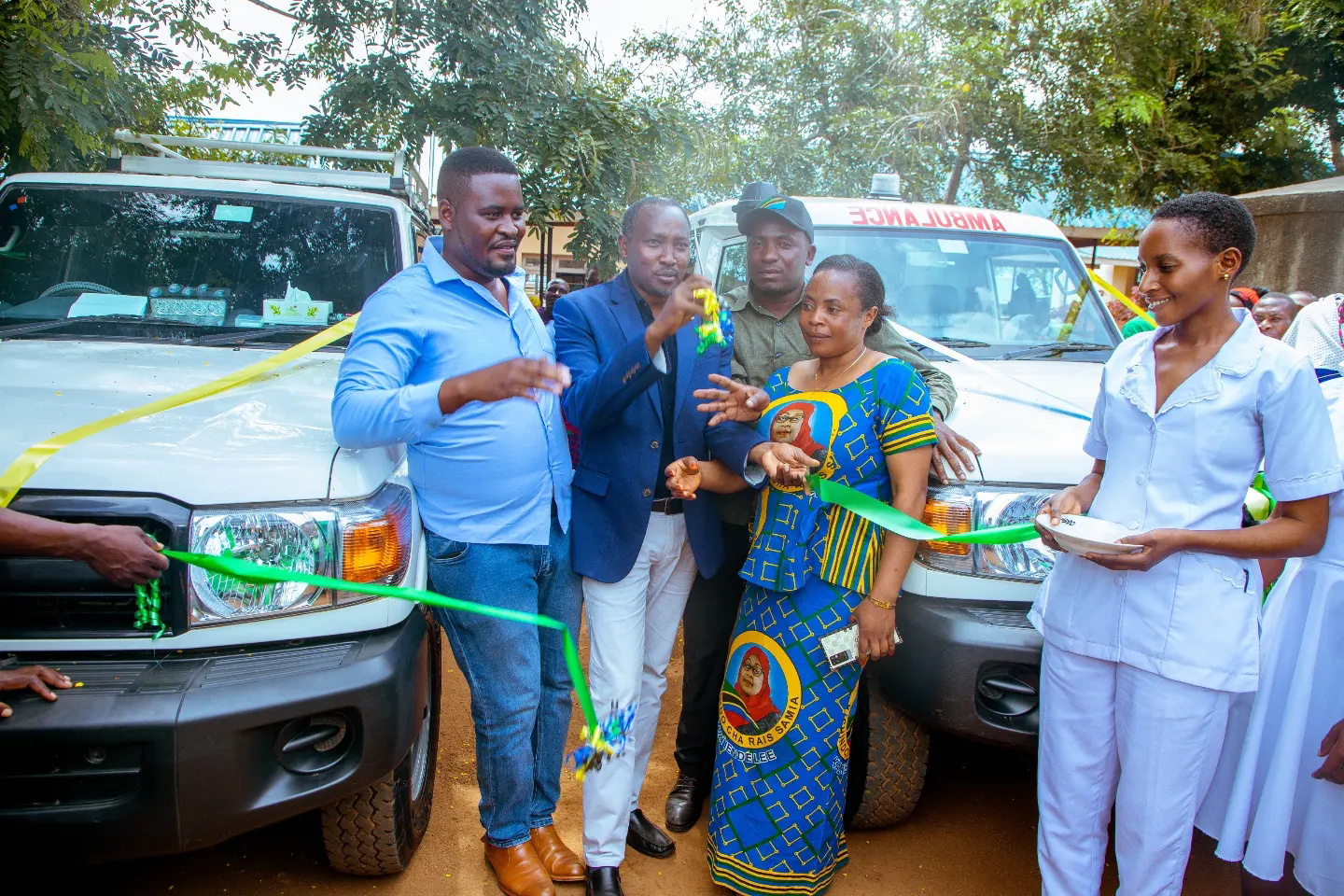 Mbunge Ole Lekaita Akabidhi Magari Mawili ya Wagonjwa Kituo cha Afya Sunya-Kiteto - Global Publishers