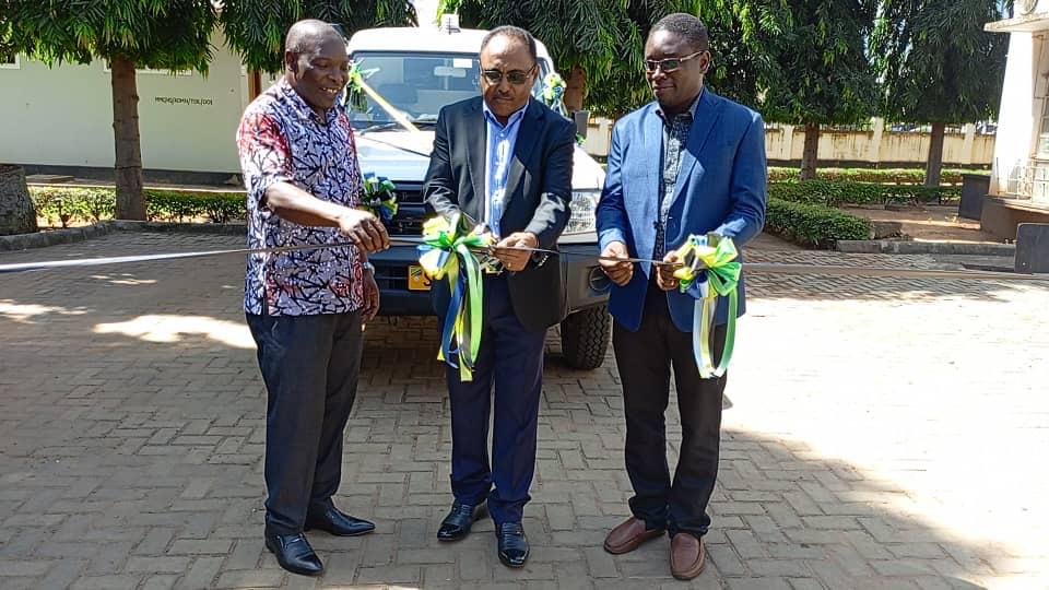 Mbunge Abood Akabidhi Ambulance Hospital Ya Wilaya - Global Publishers