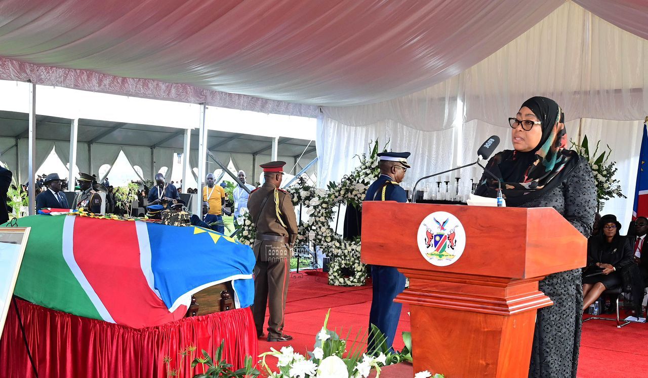 Rais Samia Aaga Mwili Wa Aliyekuwa Rais Wa Namibia Hayati Hage (Picha+Video) - Global Publishers