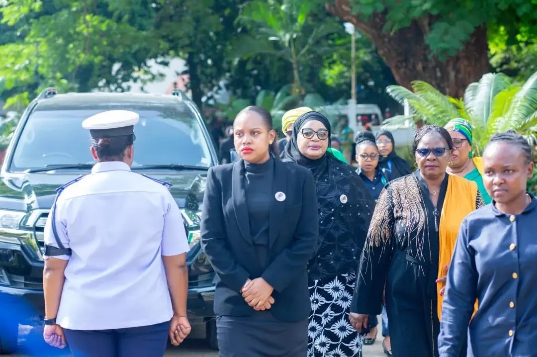 Viongozi Wa UWT Taifa Msibani Kwa Lowassa, Karimjee Dar Es Salaam – Picha - Global Publishers