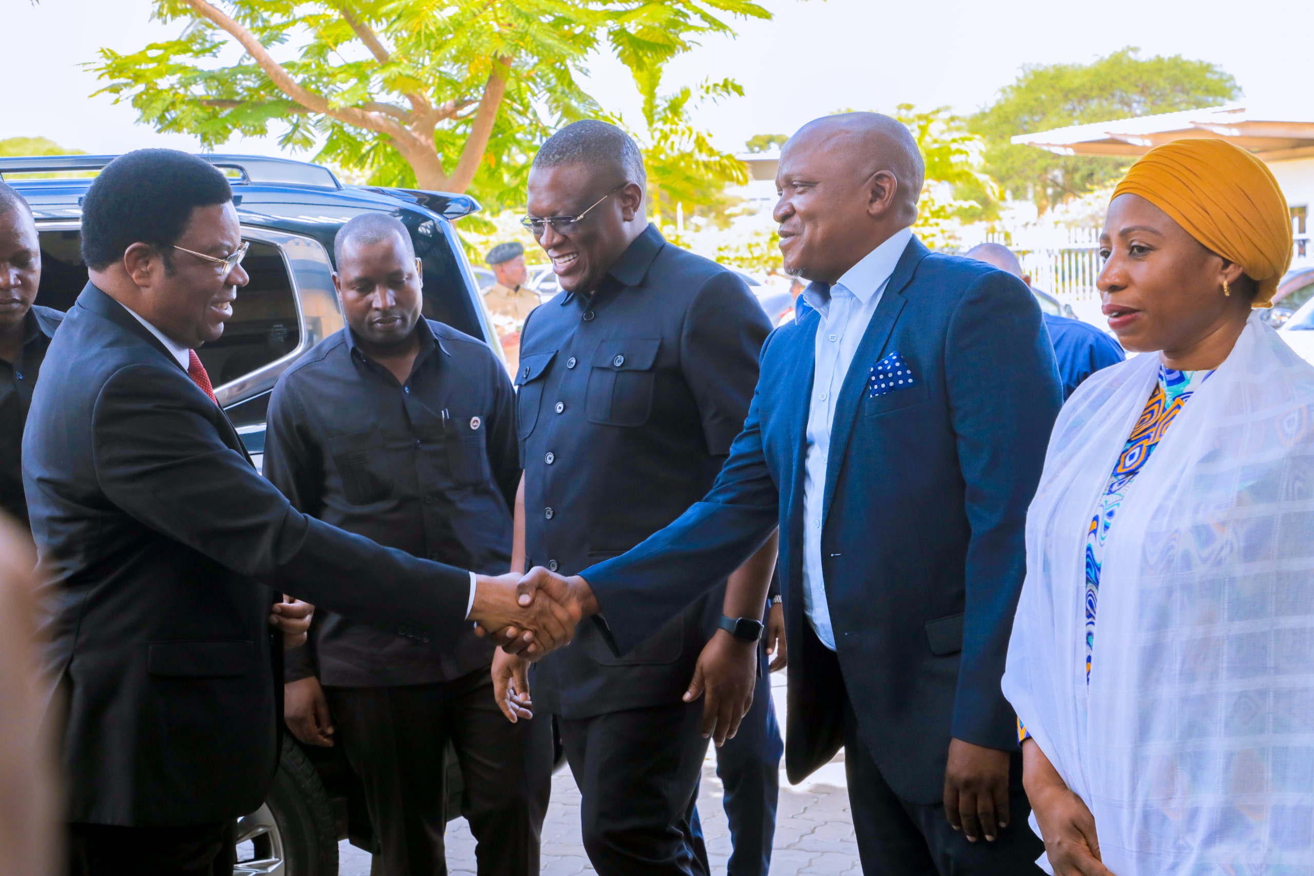 Waziri Mkuu Majaliwa Mgeni Rasmi Kurasa 365 - Global Publishers