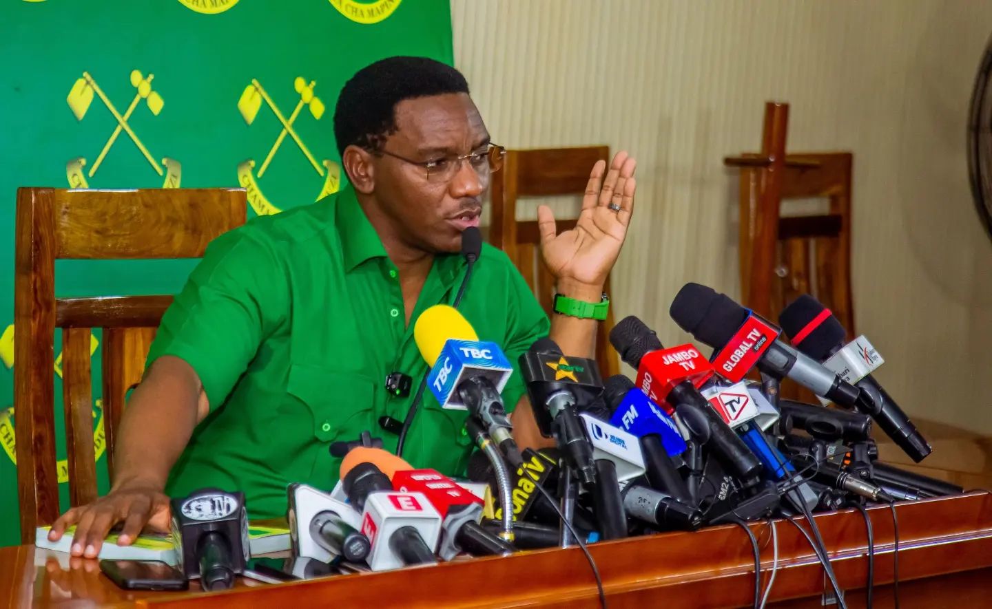 Makonda: CCM Yaungana Na Watanzania Maombolezo Ya Siku 7 Za Msiba Wa Hayati Rais Mwinyi-Video - Global Publishers