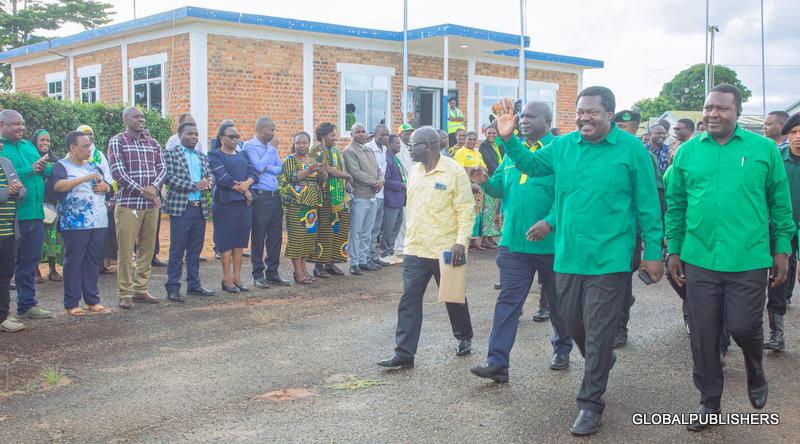Balozi Dk. Emmanuel John Nchimbi Alivyoaga Baada Ya Kuhitimisha Ziara Ya Siku Tatu Mkoani Ruvuma - Global Publishers