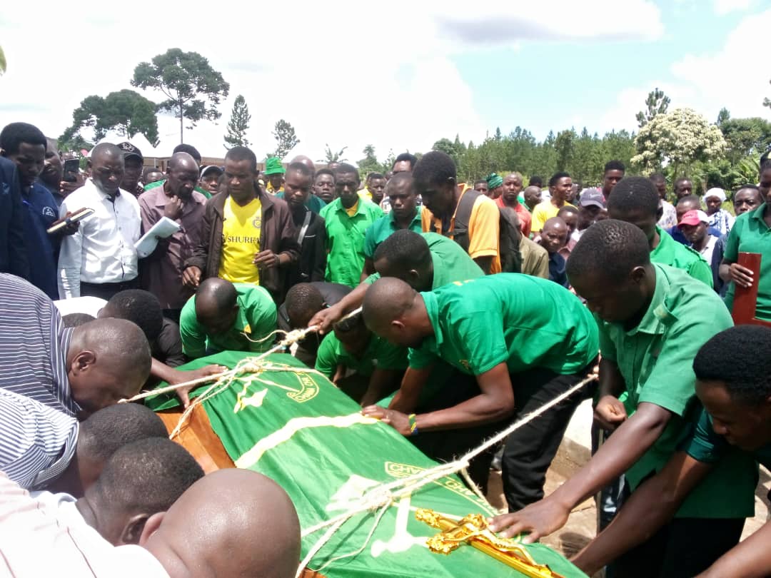 Mbunge wa Buchosa Mhe. Eric Shingo Ashiriki Mazishi ya Kada wa CCM Zagallo, Nyehunge - Global Publishers