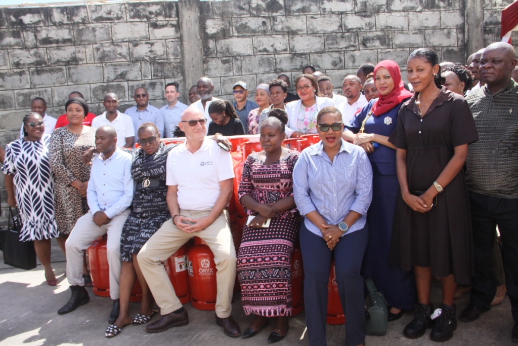 Kampeni Ya Nishati Safi: Oryx Gas Yagawa Bure Mitungi Na Majiko Oryx Kwa Wanahabari - Global Publishers