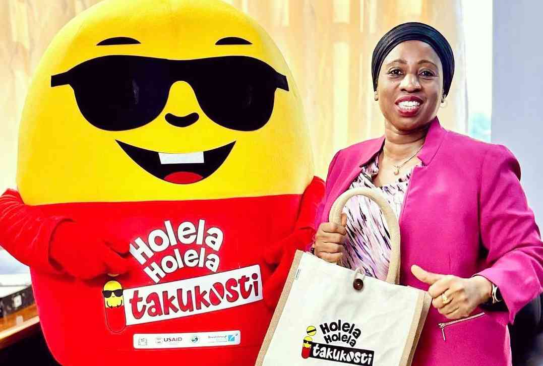 Waziri Ummy Akutana na Kufanya Mazungumzo na Kido, Balozi wa Kampeni ya Holela-Holela Itakukosti - Global Publishers