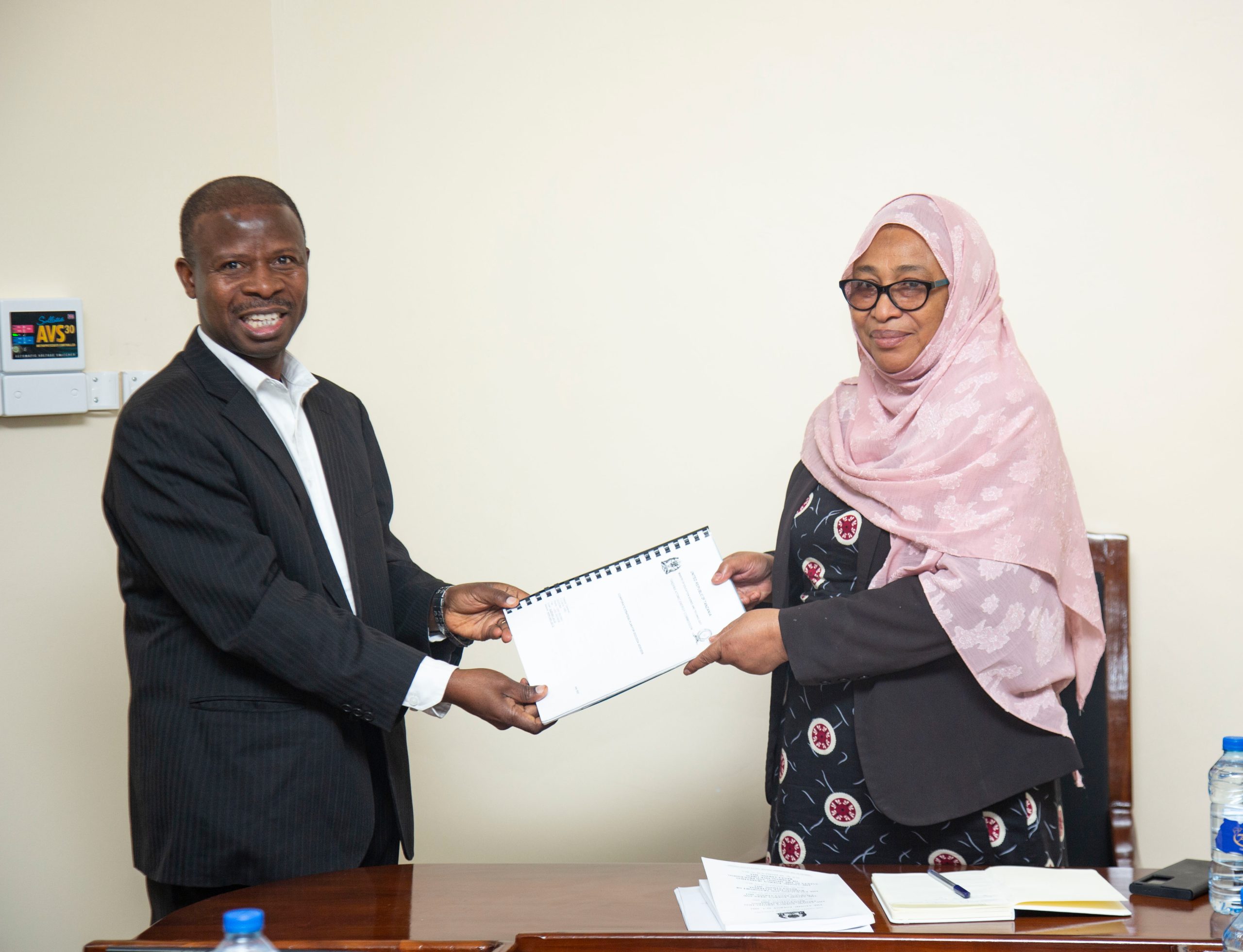 Mkurugenzi Mkuu wa Tume ya Nguvu za Atomu Aomba Menejimenti ya TAEC Kumpa Ushirikiano - Global Publishers