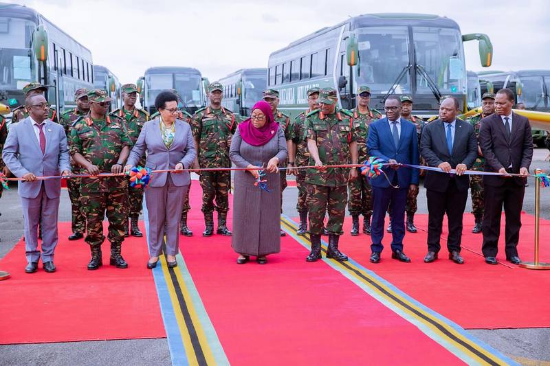 Rais Samia Azinduzi na Kukabidhi Ndege za Mafunzo ya Awali ya Marubani Jijini Dar - Global Publishers