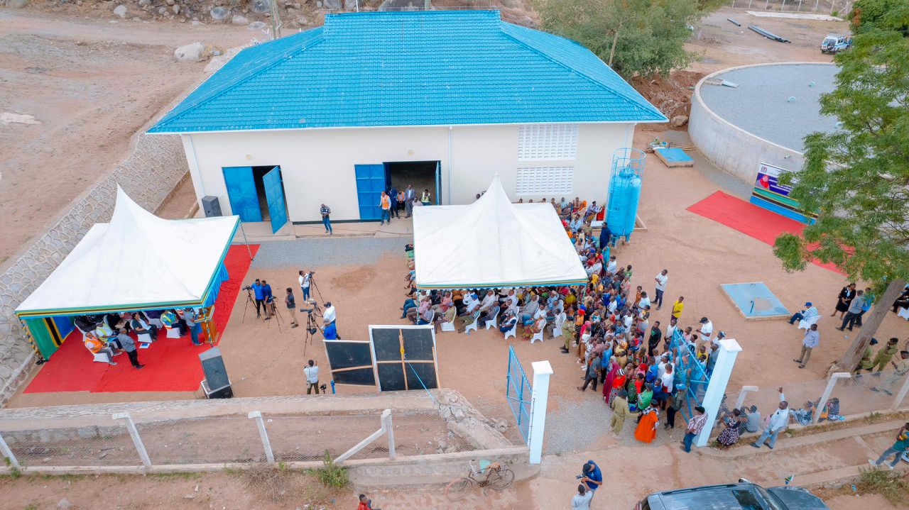 Waziri Aweso Acharuka Mwanza, Aagiza Kazi ya Mradi wa Maji Buhongwa Ifanyike Usiku na Mchana - Global Publishers