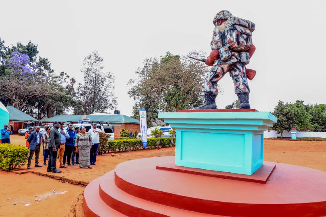 Waziri Chana, Dkt. Abbasii Wakutana na Machifu, Songea - Global Publishers