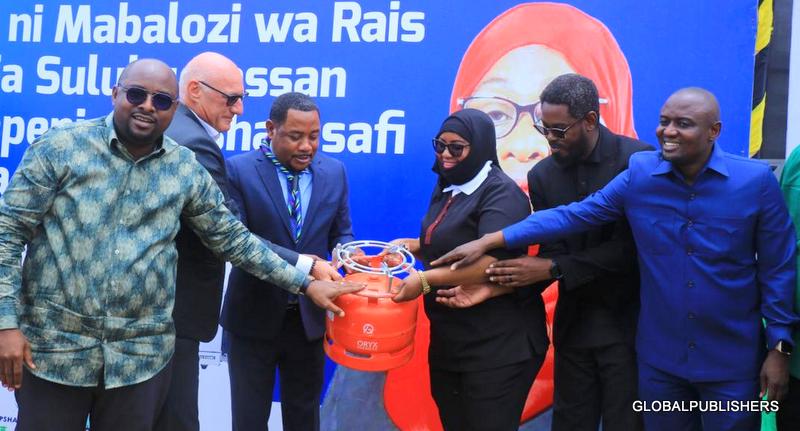 Rais Dk. Samia Apongeza Walimu 5000 Arusha Kupatiwa Bure Mitungi ya Gesi - Global Publishers