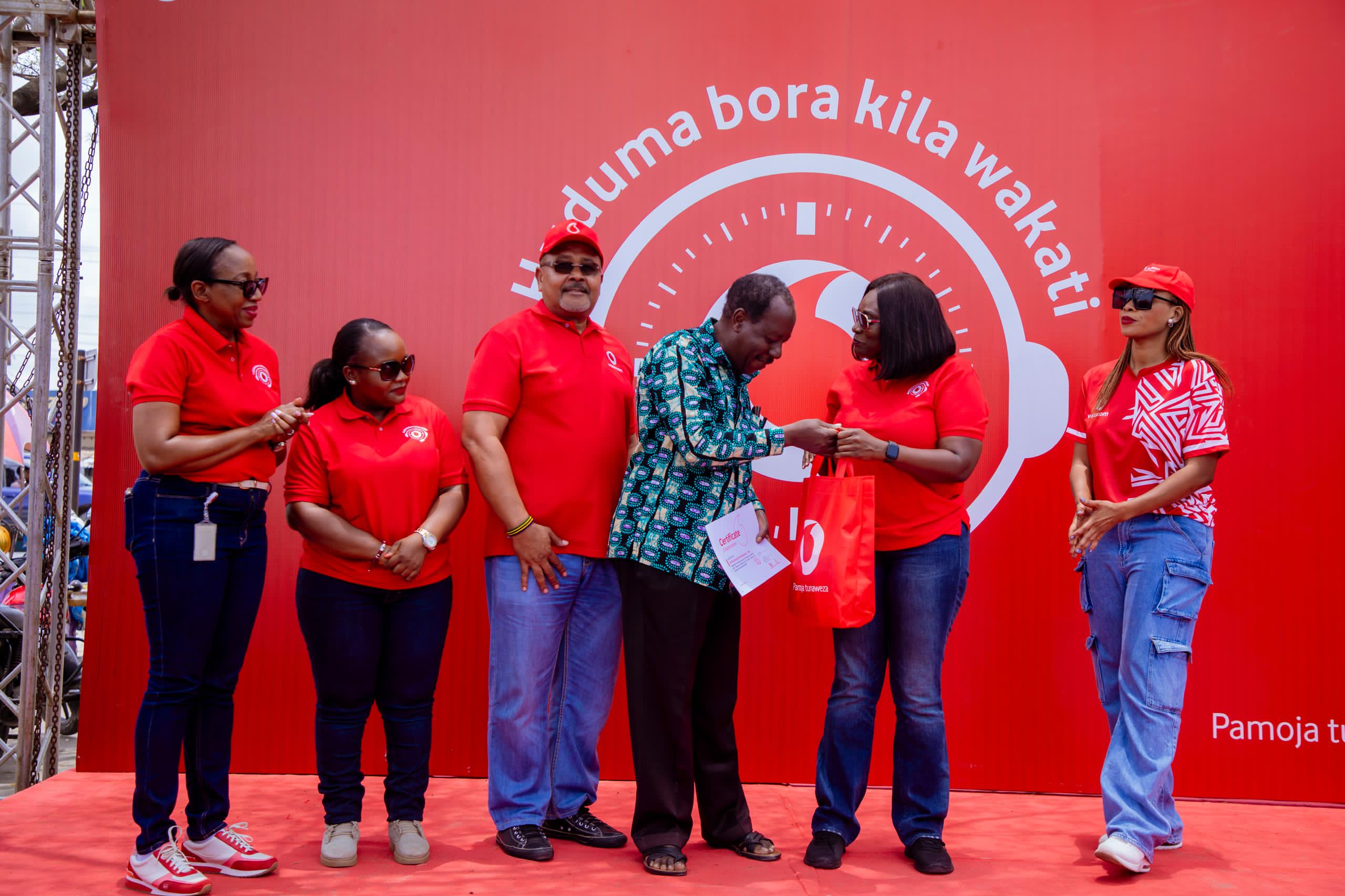Vodacom Yazindua Wiki ya Huduma kwa Wateja kwa Kupeleka Huduma Mtaani - Global Publishers