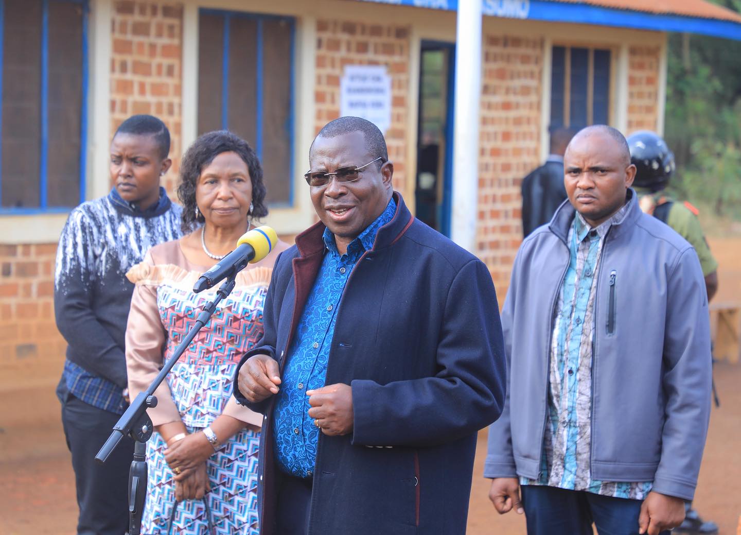 Makamu wa Rais na Mwenza Wake Wameshiriki zoezi la Uandikishaji Uchaguzi wa Serikali za Mitaa - Global Publishers