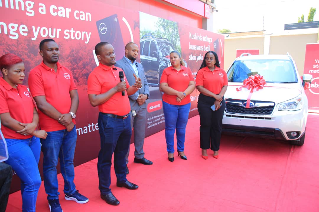 Jamaa Akabidhiwa Subaru Forester Mpyaa Baada ya Kuibuka Mshindi na ‘Spend & Win’ - Global Publishers