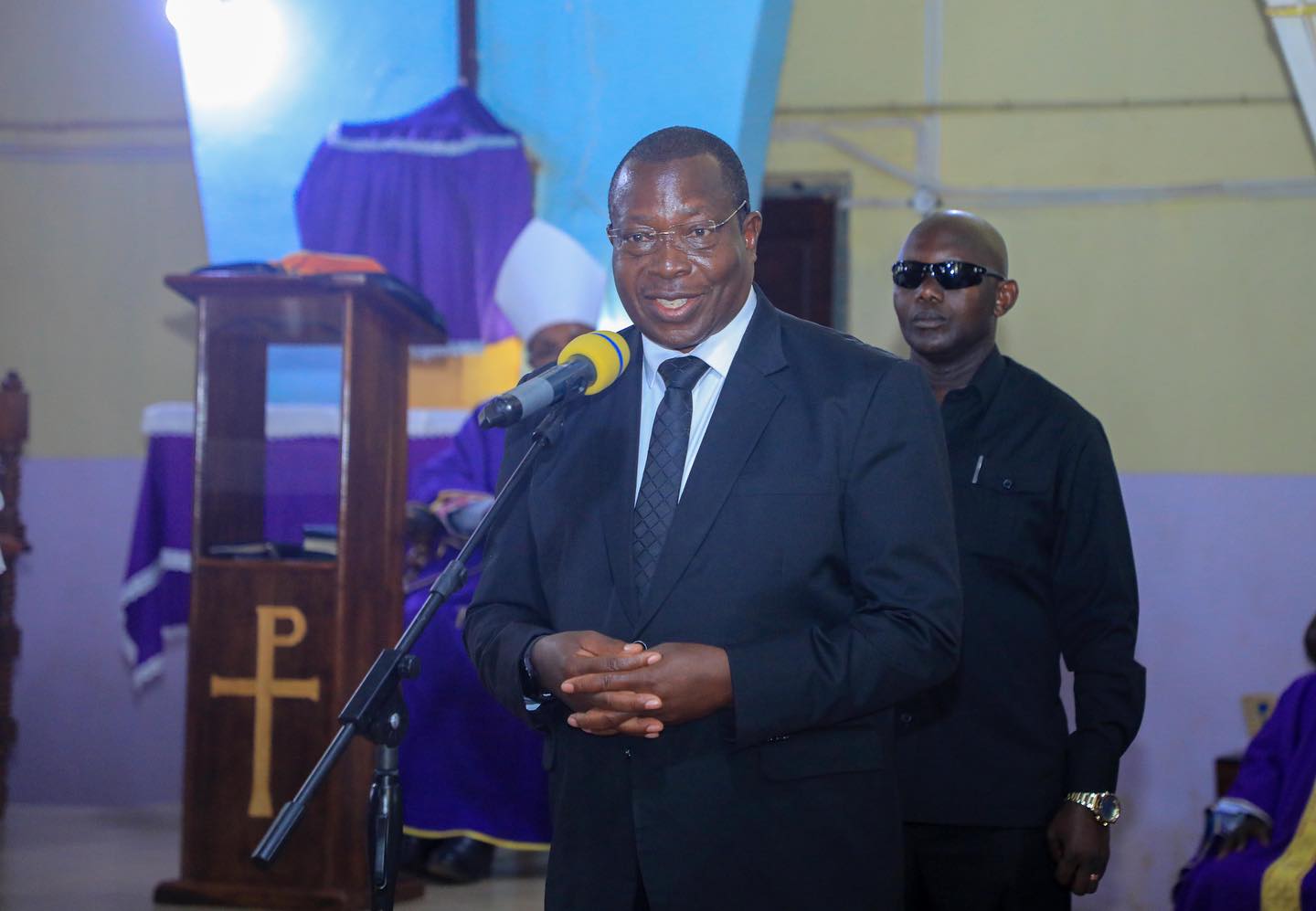 Makamu wa Rais Ashiriki mazishi ya Marehemu John Tutuba yaliyofanyika Kibondo, Kigoma - Global Publishers