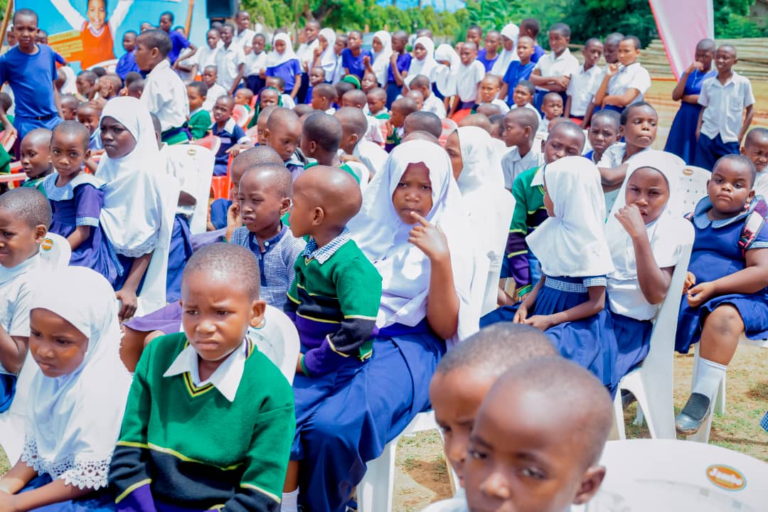 Wanafunzi Shule za Msingi Dar Wajishindia Zawadi Kibao Promosheni ya Kusanya na Ushinde - Global Publishers