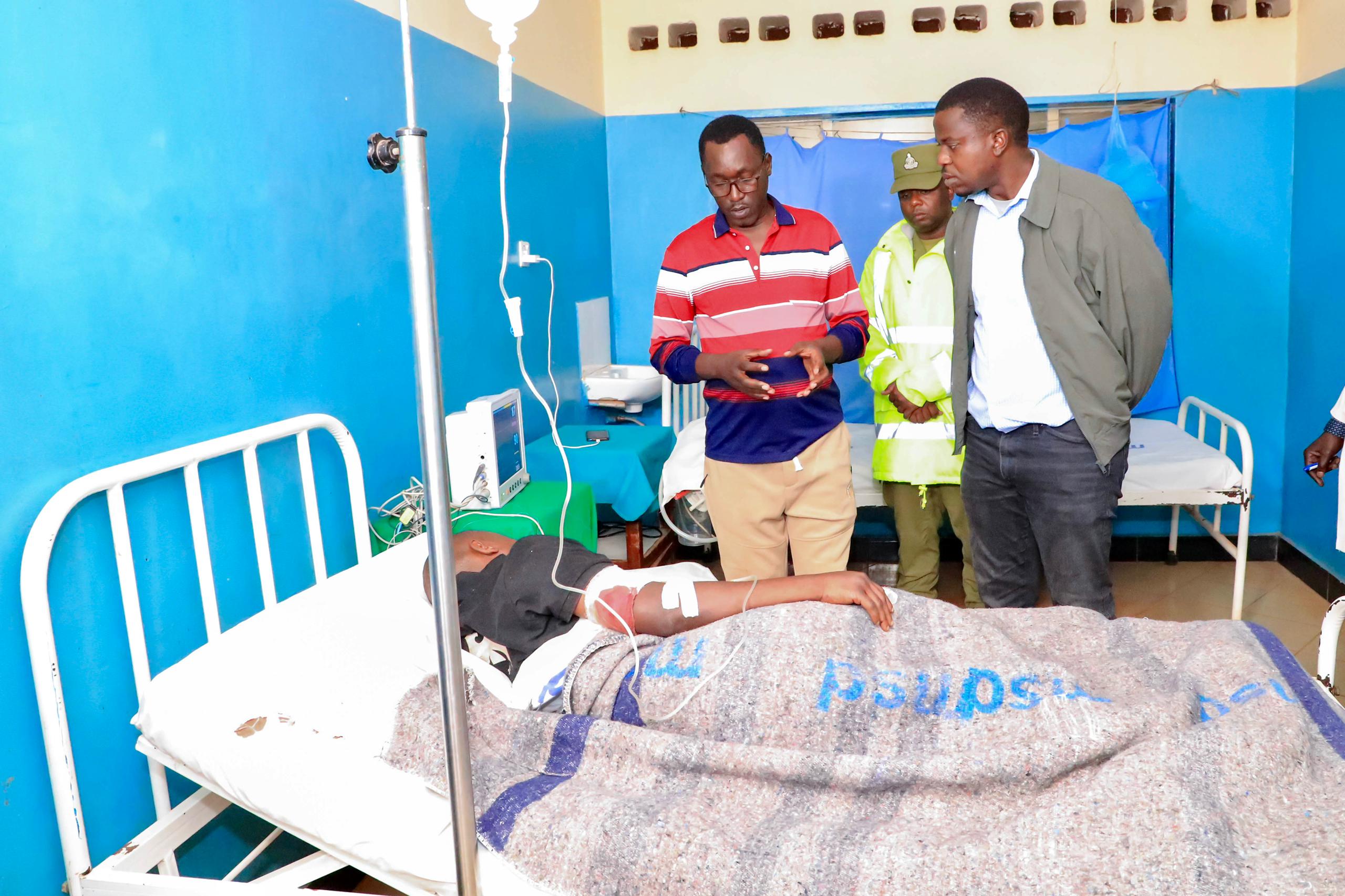 Bashungwa Awajulia Hali Majeruhi Ajali Biharamulo, Abiria 11 Wapoteza Maisha Na Majeruhi 16 - Global Publishers