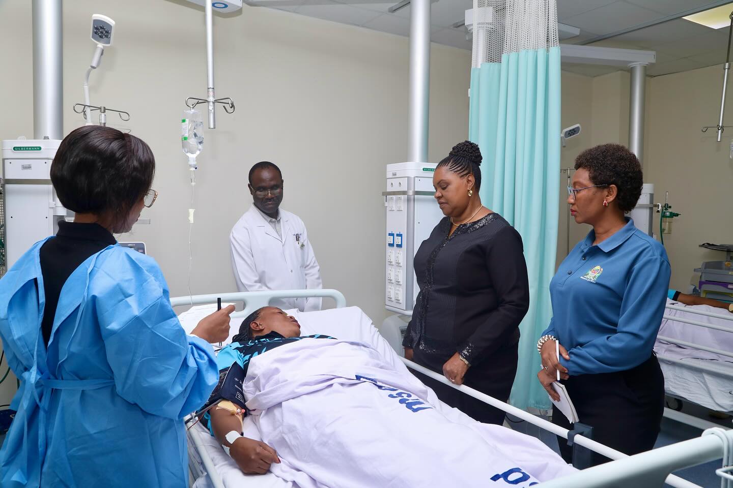 Wabunge 22 Majeruhi wa Ajali Dodoma wanaendelea Vizuri, Waziri wa Afya Awatembelea - Global Publishers