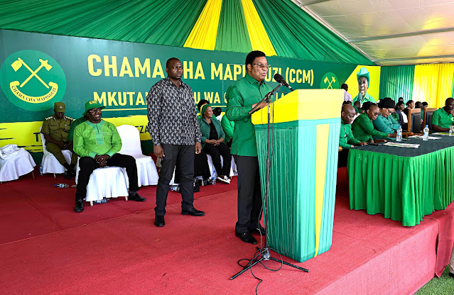 Waziri Mkuu: Watoto Wapelekwe Shule, Msiruhusu Wauze Maandazi, Karanga - Global Publishers