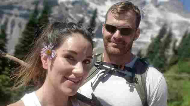 FBI: Alituma Meseji kwa Ex Wake Kabla ya Kulipua Cybertruck na Kujipiga Risasi - Global Publishers